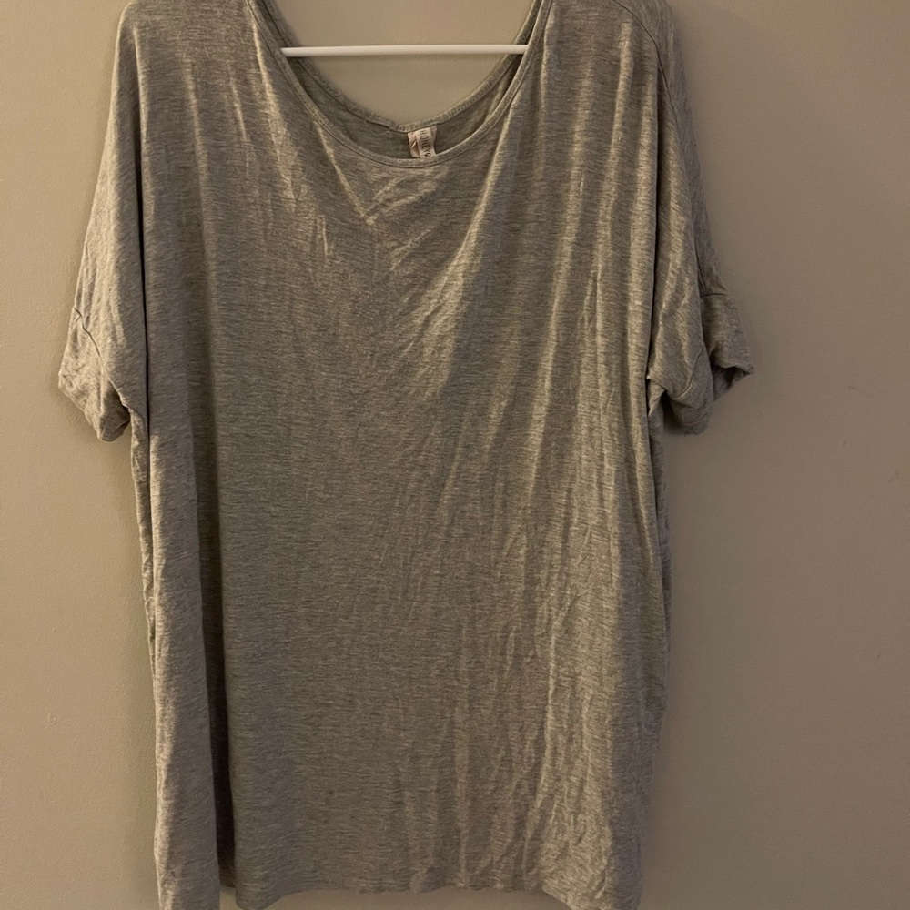 Honey and lace grey t shirt 2XL